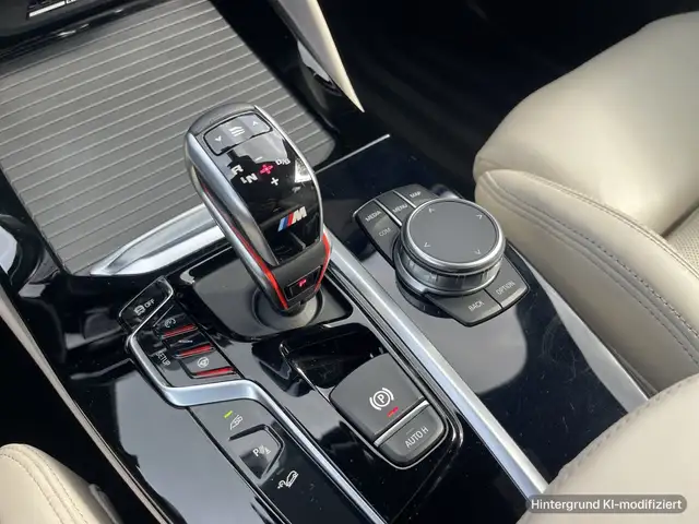 BMW X3 M view 12