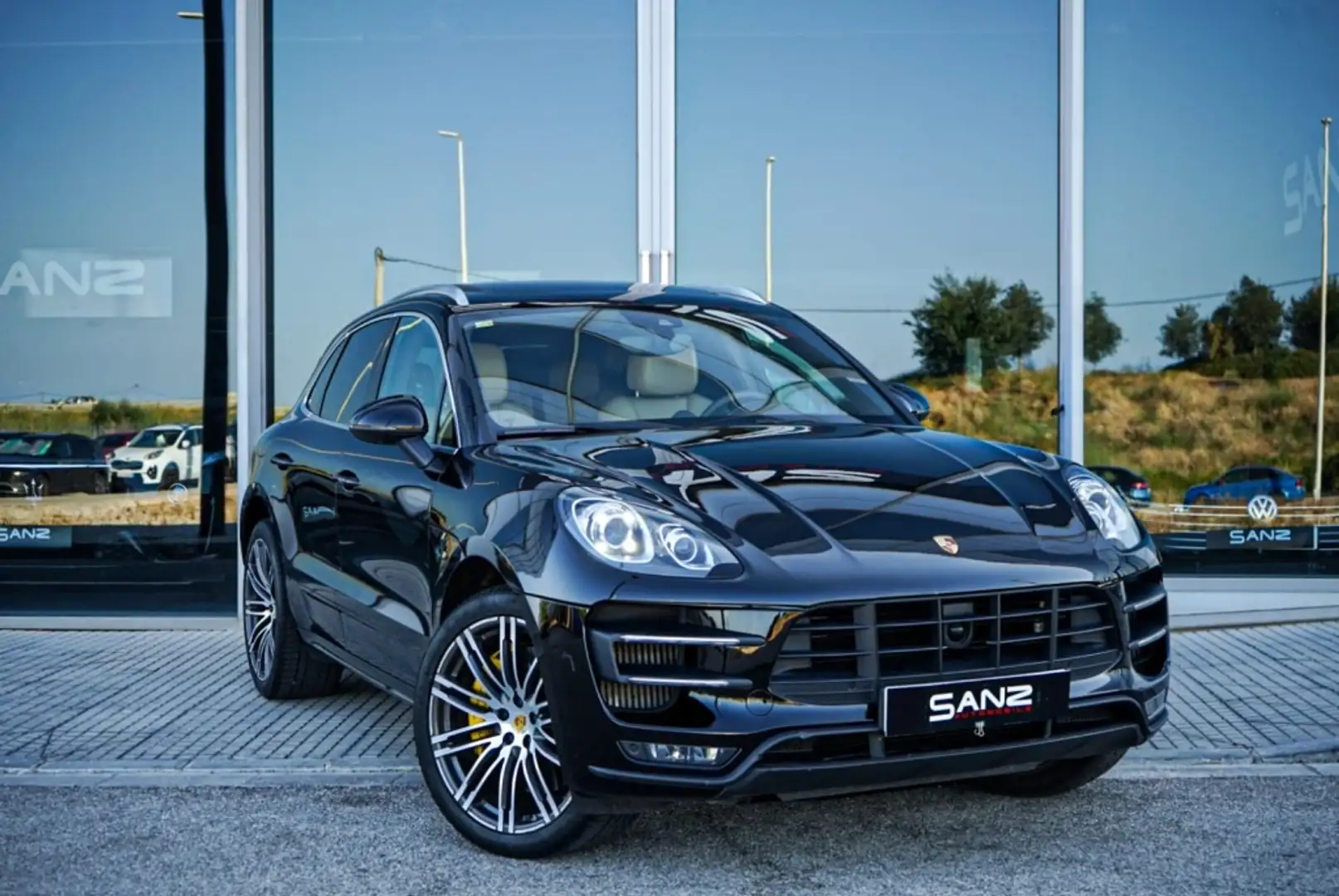 Porsche Macan Turbo Aut. Negro - 2