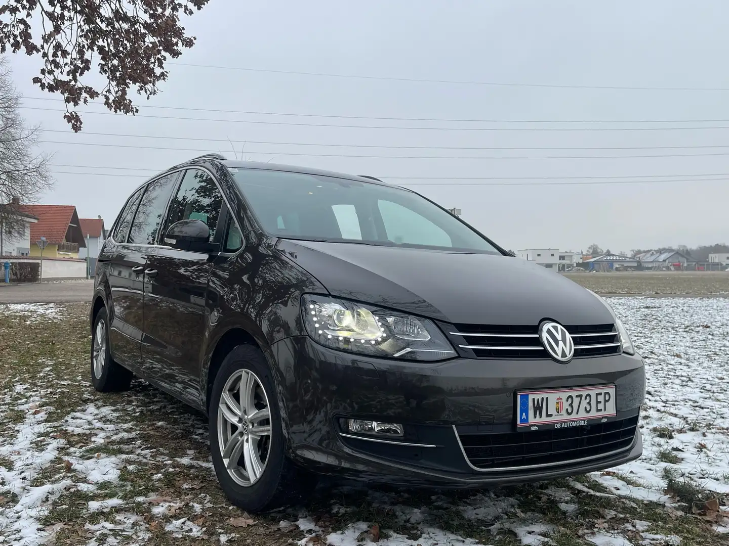 Volkswagen Sharan Comfortline BMT SCR 2,0 TDI DSG Braun - 1