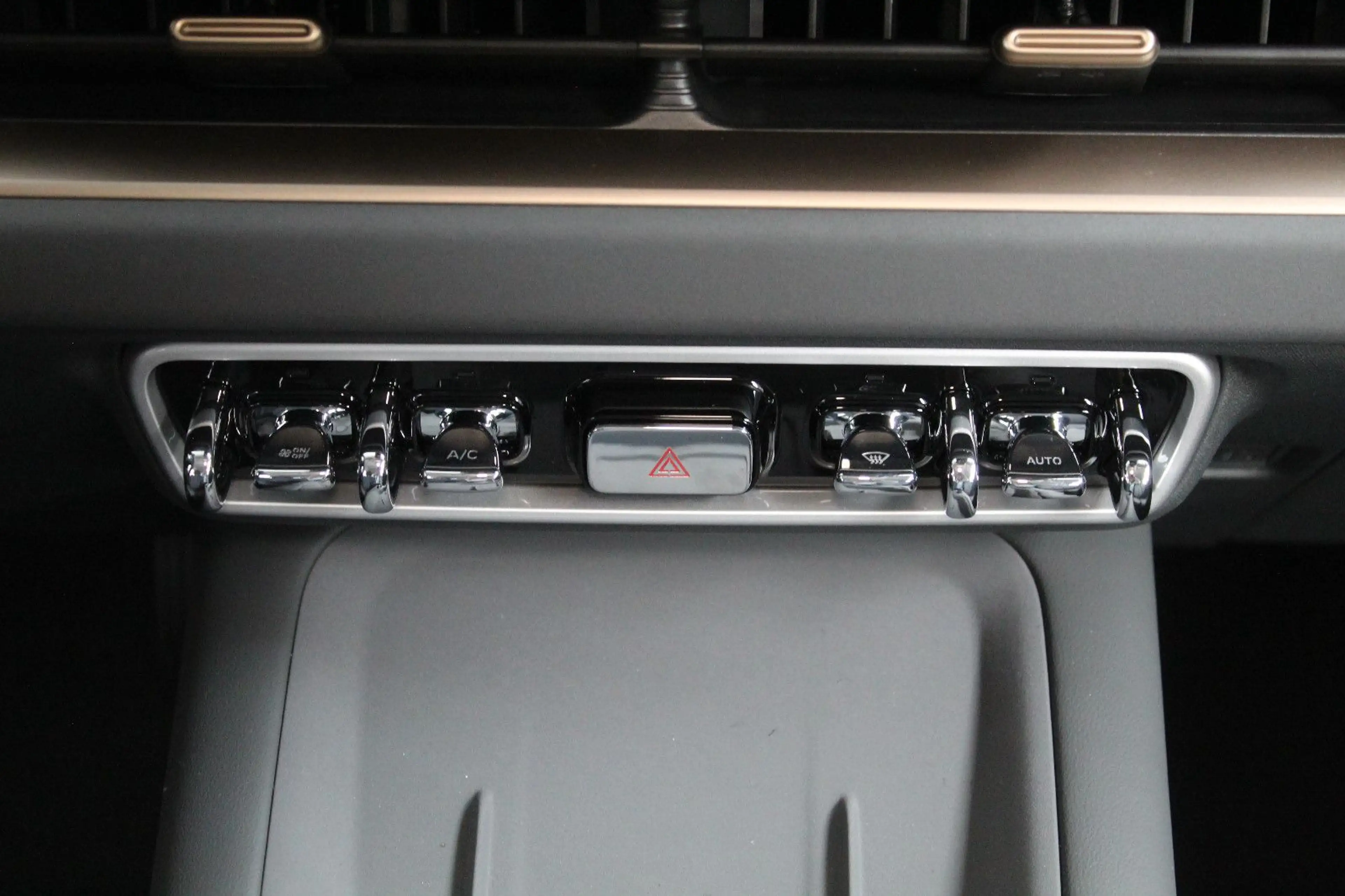 GWM ORA 5 HYBRID Premium — photo 15