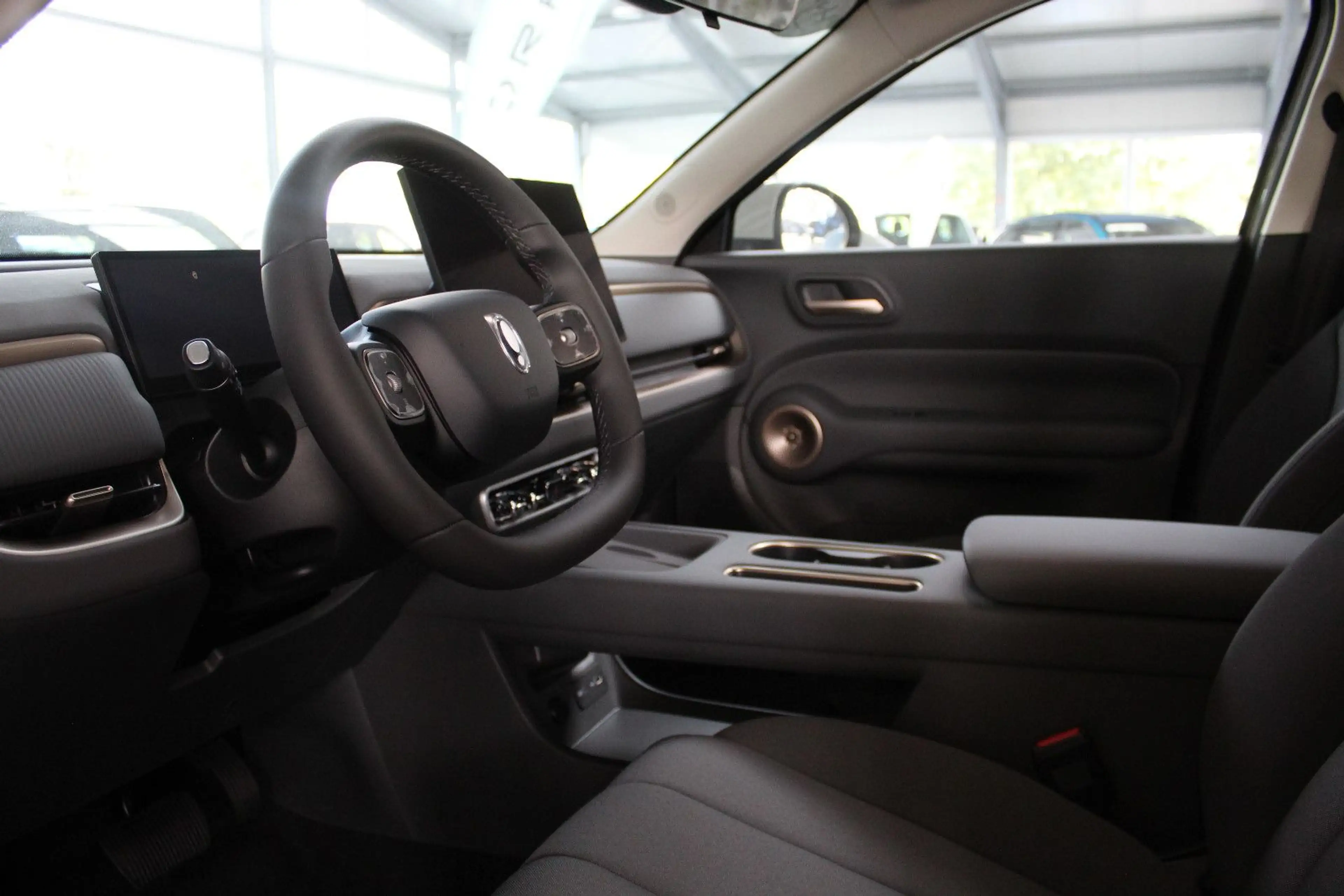 GWM ORA 5 HYBRID Premium — photo 12