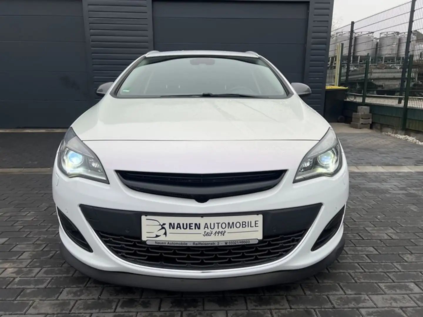 Opel Astra J Sports Tourer Innovation+Klima+Navi+Tempomat+PDC - 2