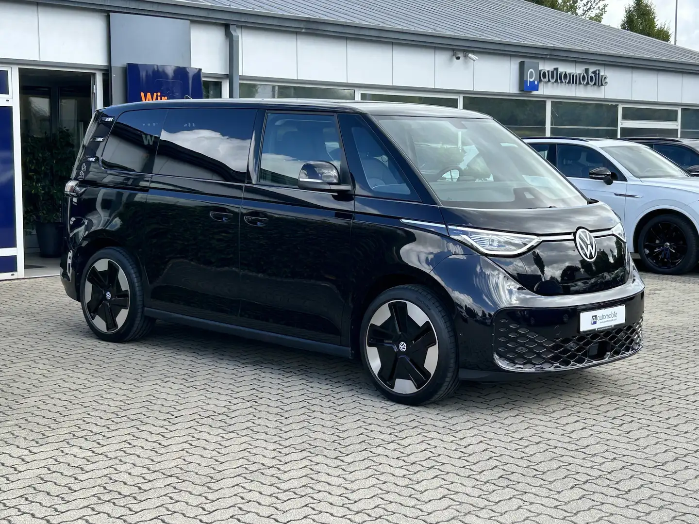 Volkswagen ID. Buzz 150 kW Pro*IQ*ACC*NAVI*Keyless* Schwarz - 2