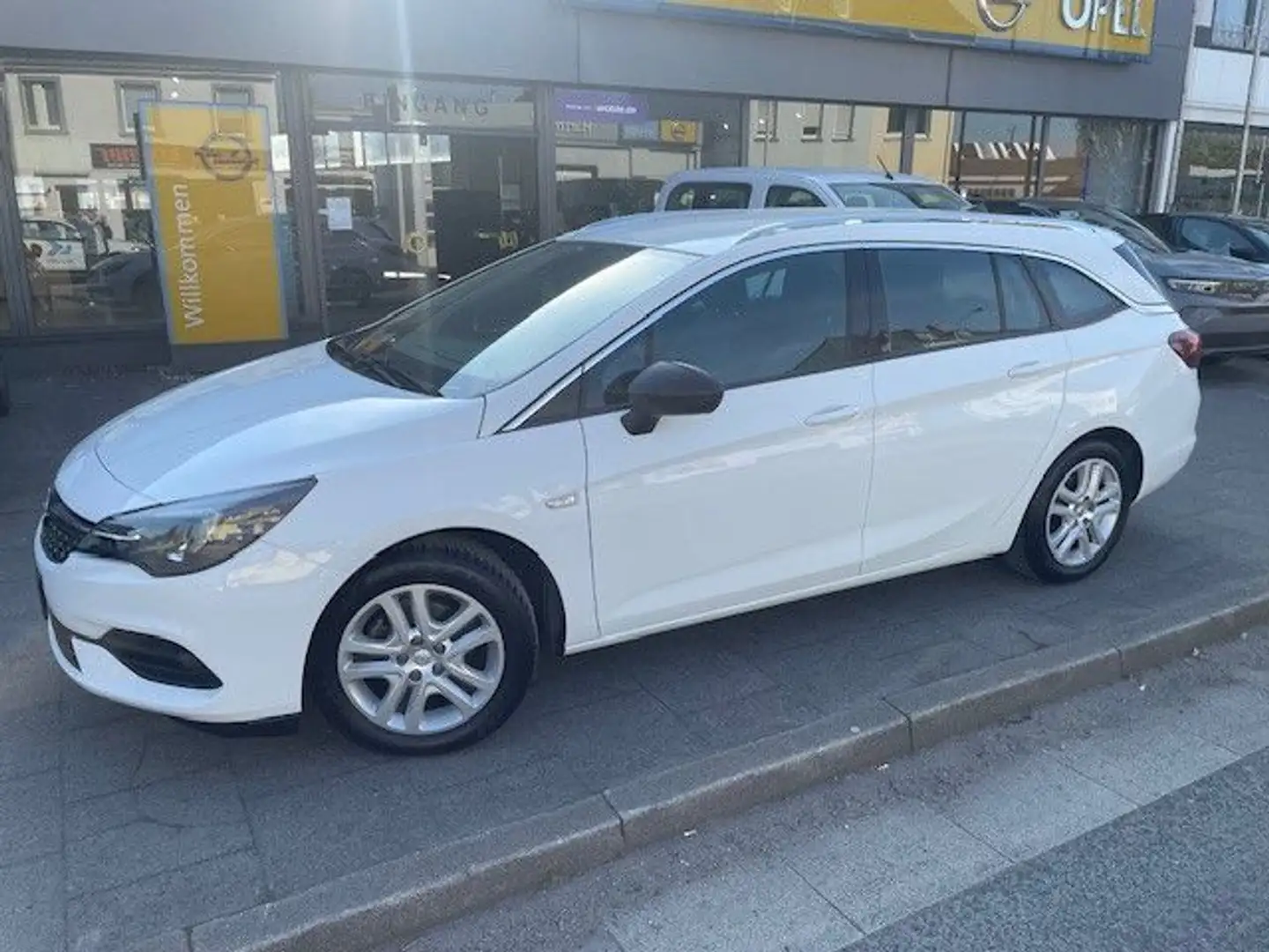 Opel Astra K Sports Tourer Elegance +2 JAHRE GARANTIE Weiß - 1