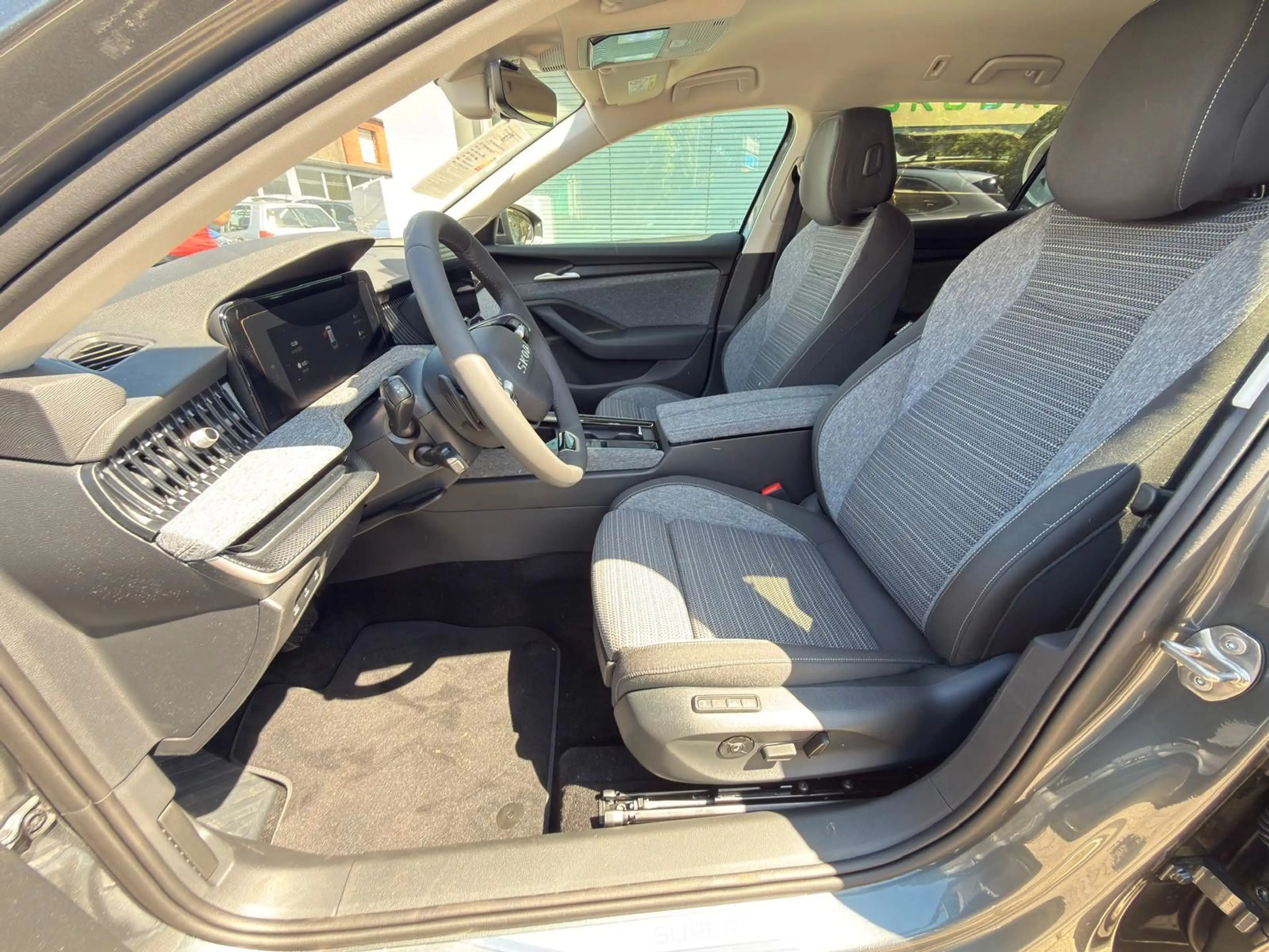 Skoda Superb Combi 1.5 TSI iV 150 kW Selection — photo 12