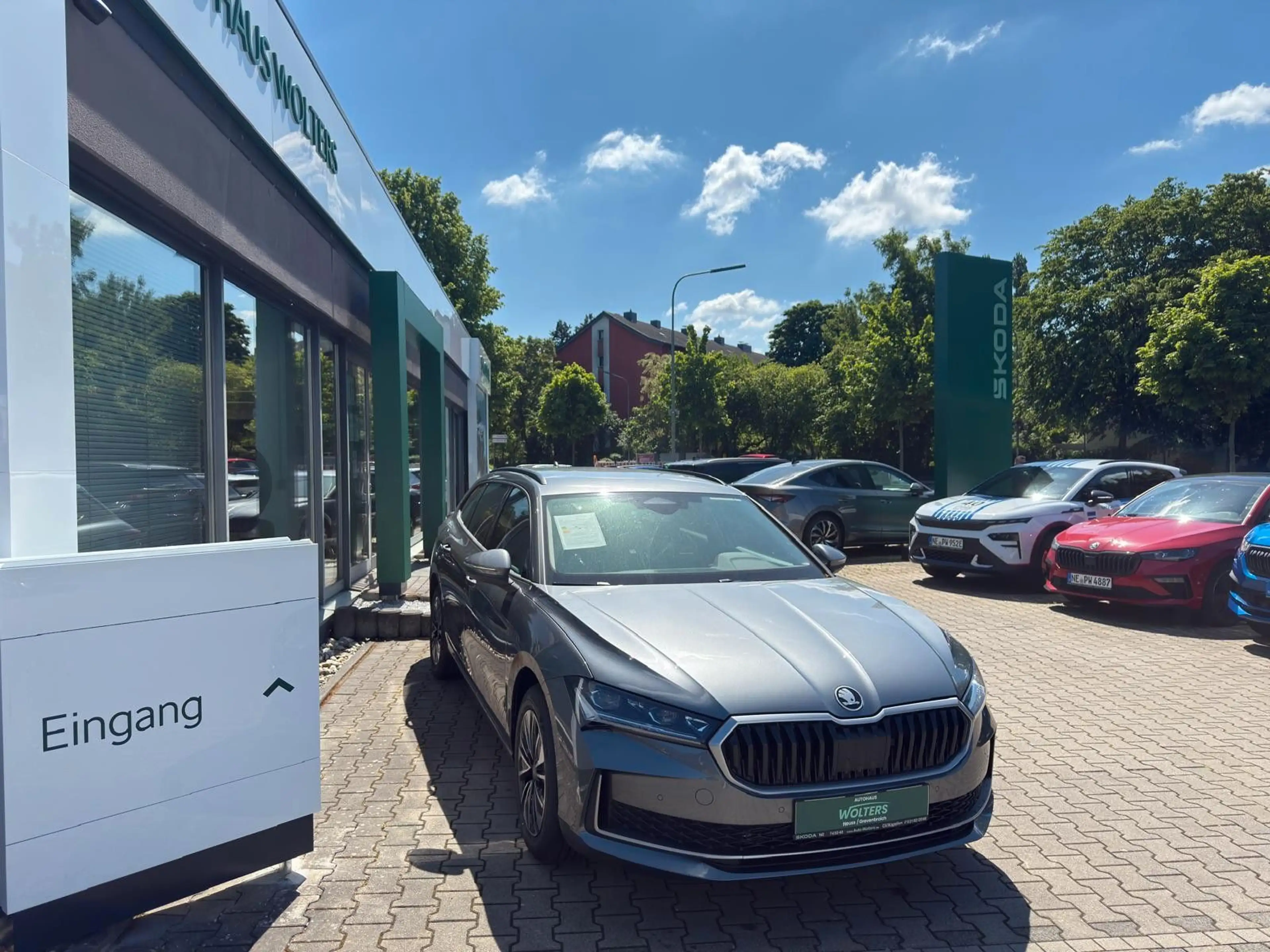 Skoda Superb Combi 1.5 TSI iV 150 kW Selection — photo 3