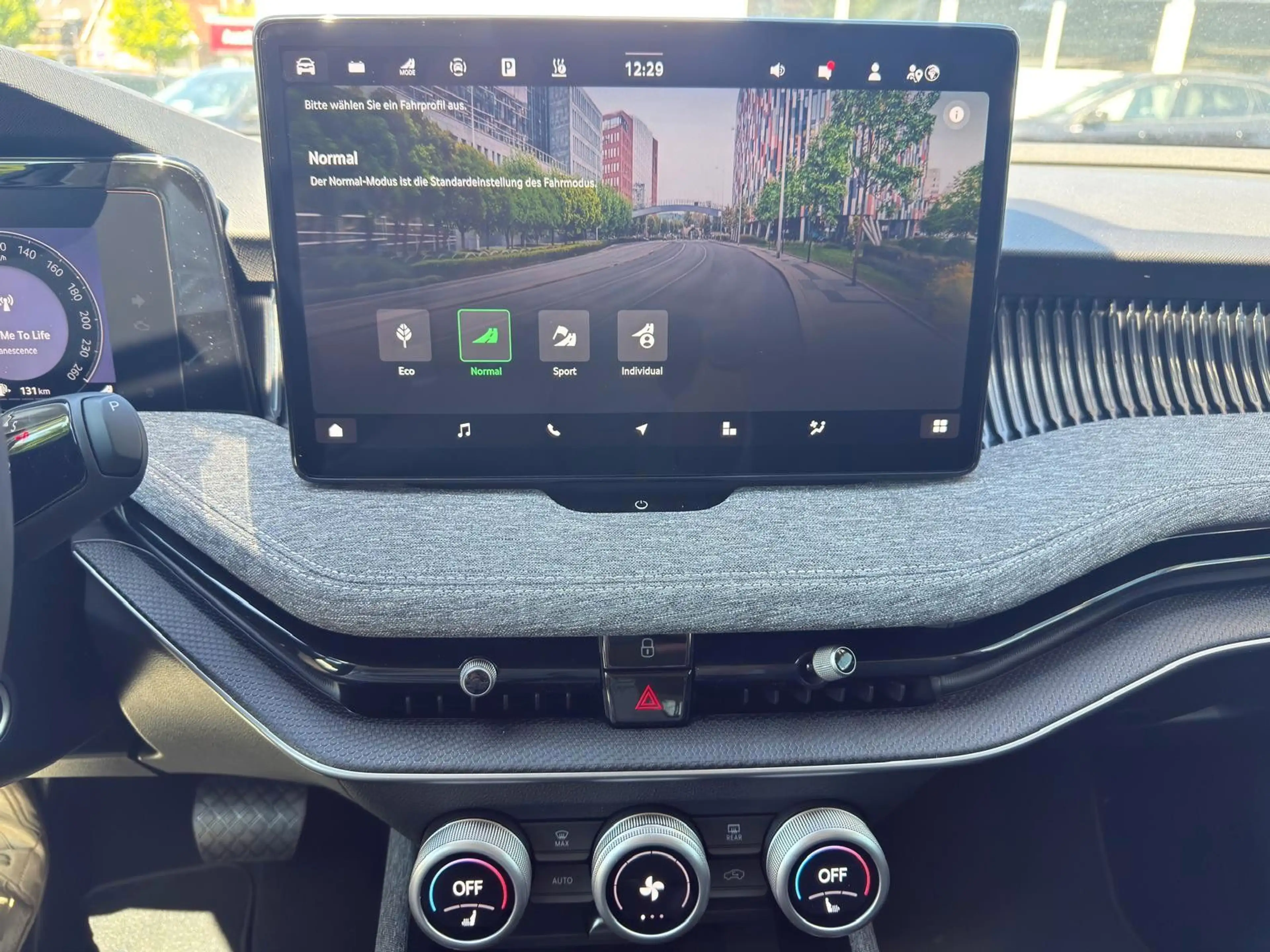 Skoda Superb Combi 1.5 TSI iV 150 kW Selection — photo 22