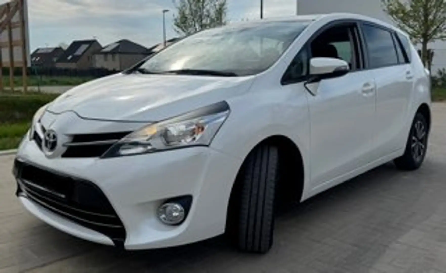 Toyota Verso 1.6 D-4D Comfort 5pl. Blanc - 2