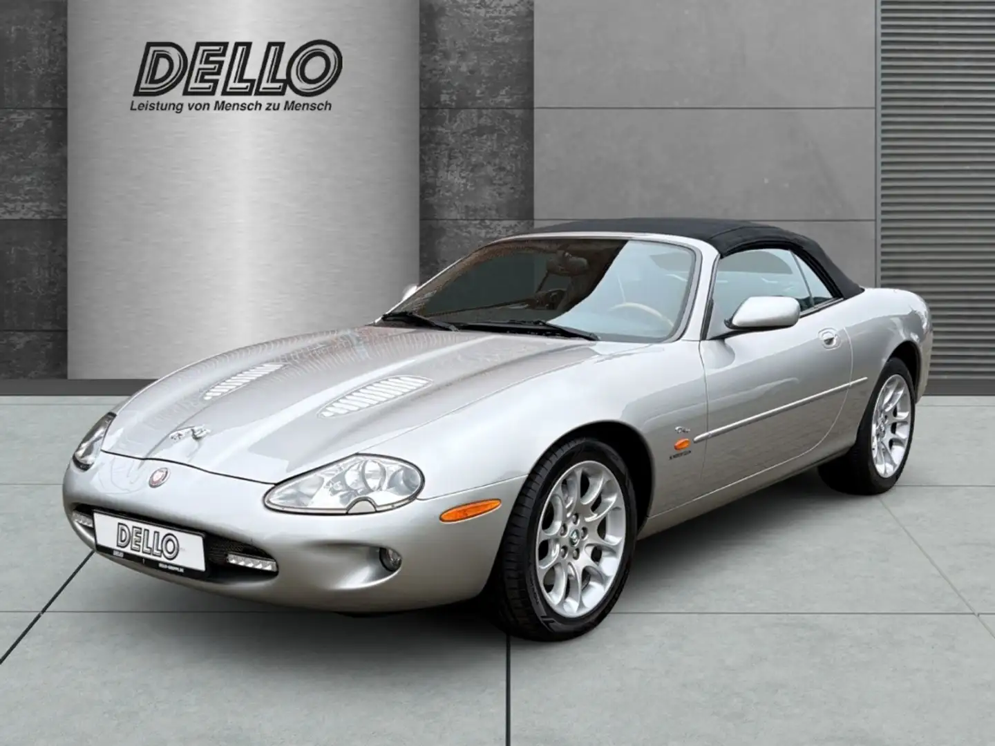 Jaguar XKR CABRIO 4.0,V8 Kompressor, ALU Felgen, Automatik, L Gris - 1