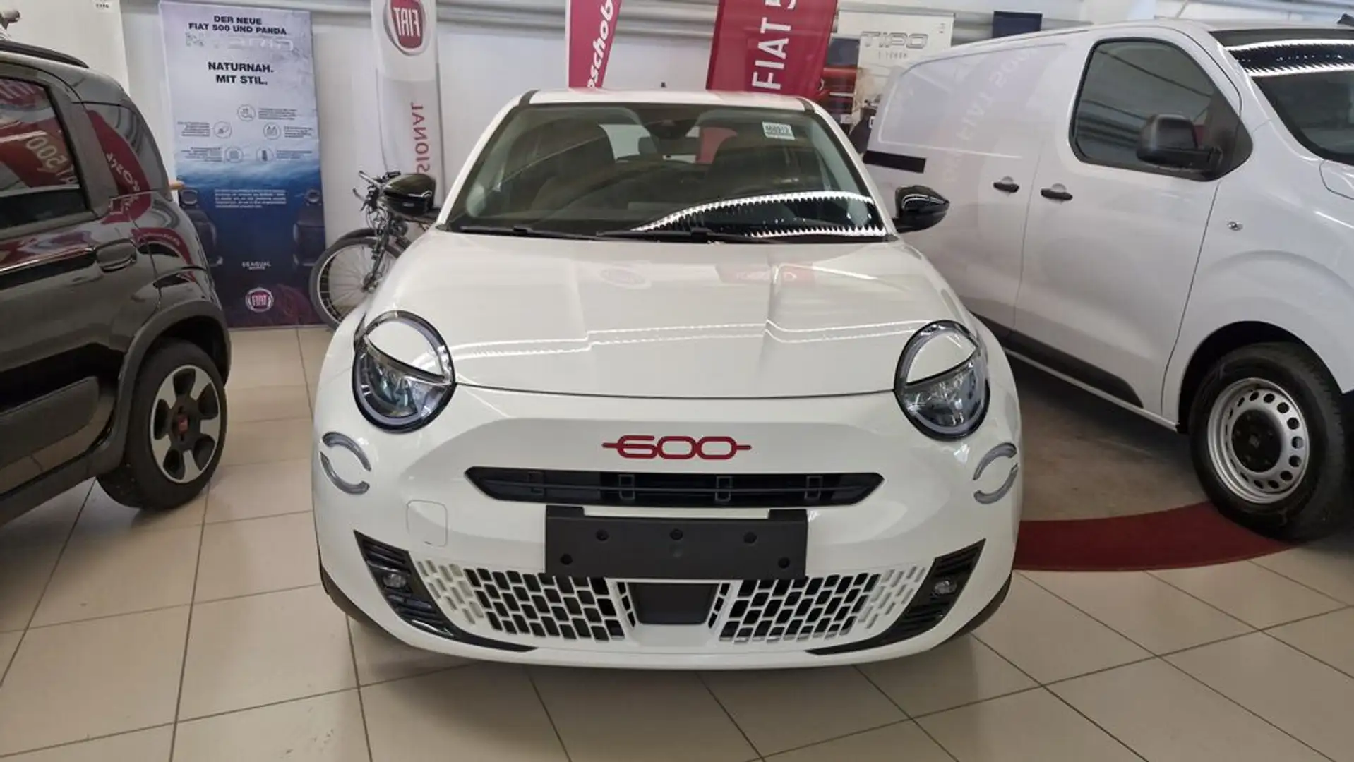 Fiat 600 600e Red Weiß - 2