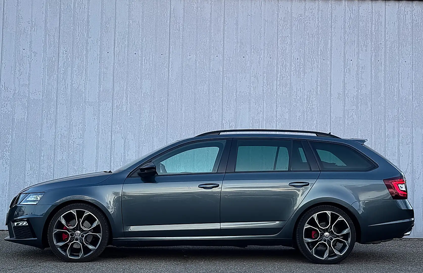 Skoda Octavia RS 2,0 TDI 4x4 DSG Grau - 2