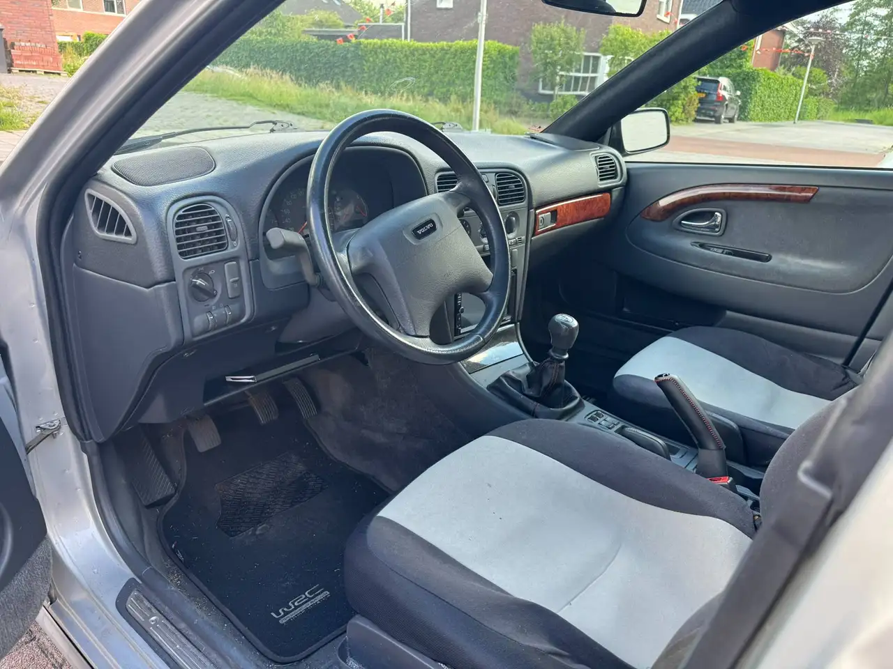 Volvo S40 1.8, foto 9