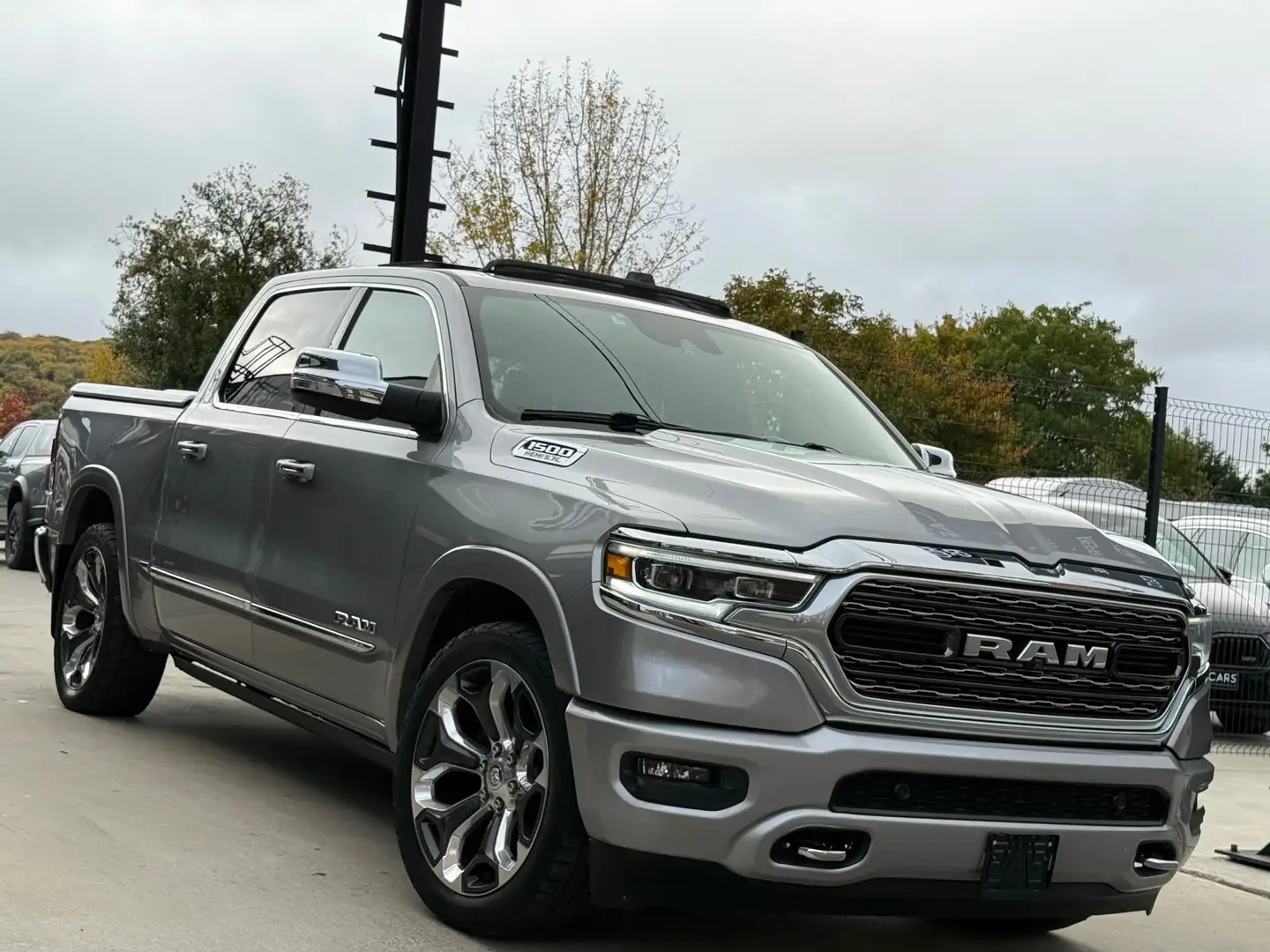 Dodge RAM 5.7i LPG LIMITED TVA*BTW PNEUMATIC DISTRO KEYLESS Zilver - 2