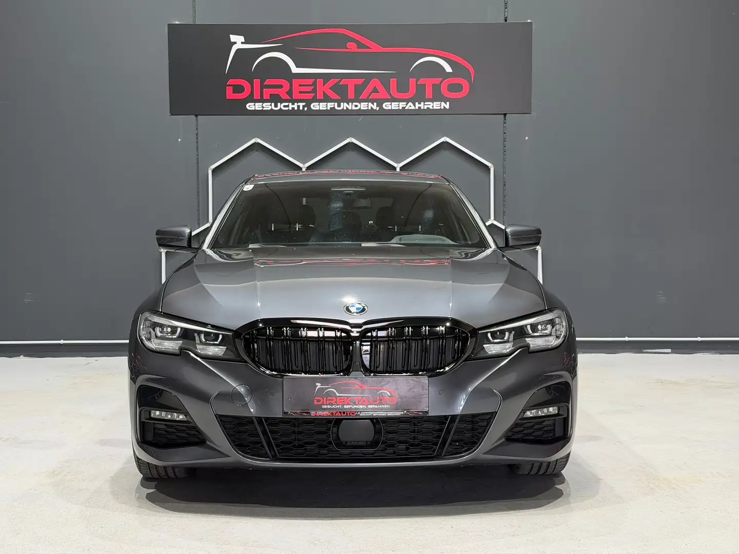 BMW 320 320 d xDrive M Sport Grau - 2