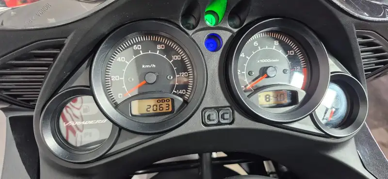 Honda Varadero - foto 2