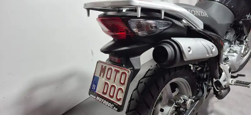 Honda Varadero - foto 4