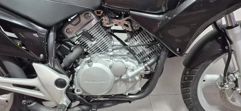 Honda Varadero - foto 3