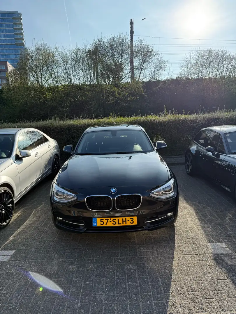 BMW 118 118i Business Zwart - 2