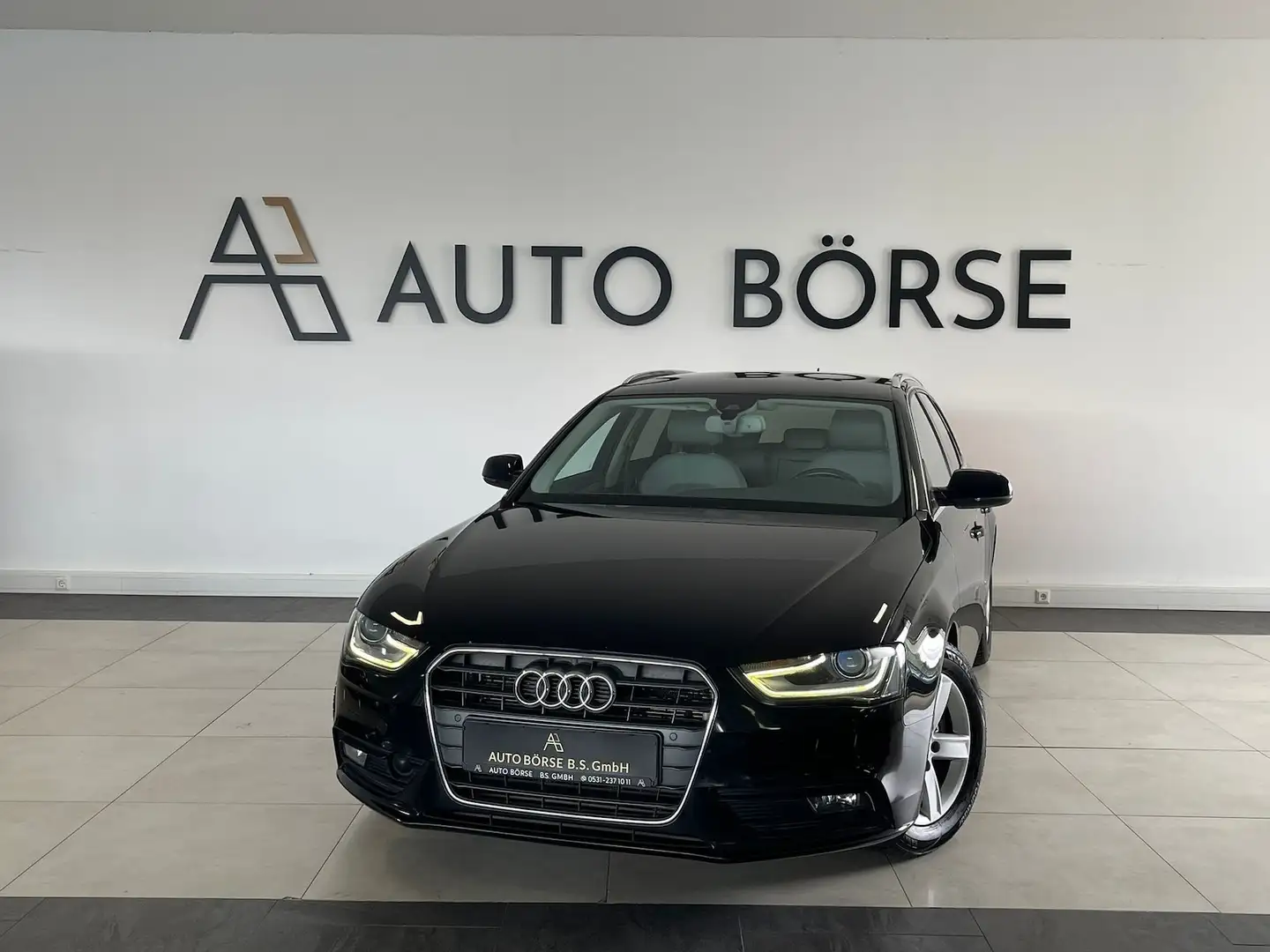 Audi A4 Avant 3.0 TDI NAVI*LEDER*SHZ*MFL*PDC*BI-XENON Schwarz - 1