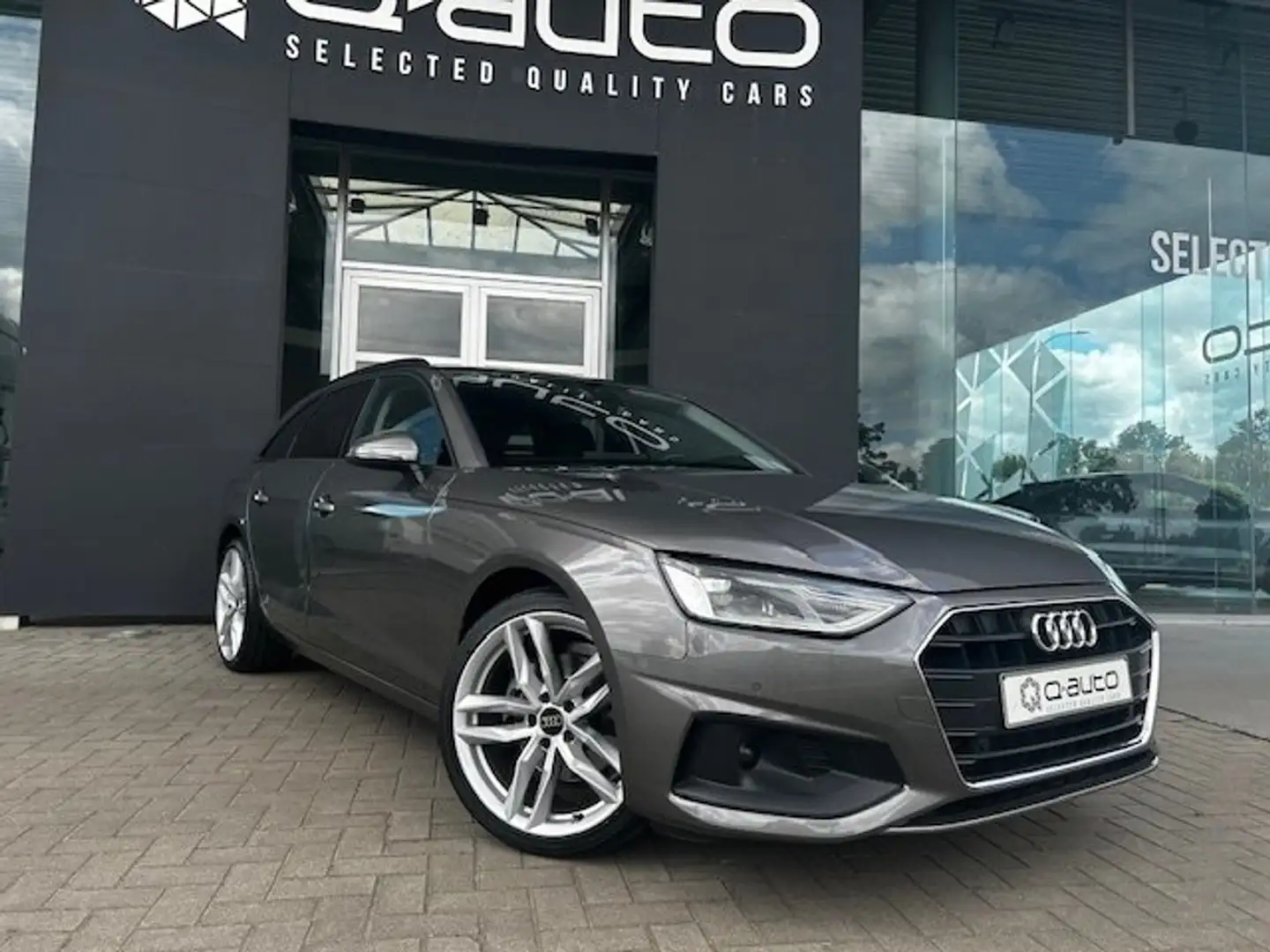 Audi A4 Avant 35TDI S tronic Sport / GPS / Trekh / 19" Grijs - 2