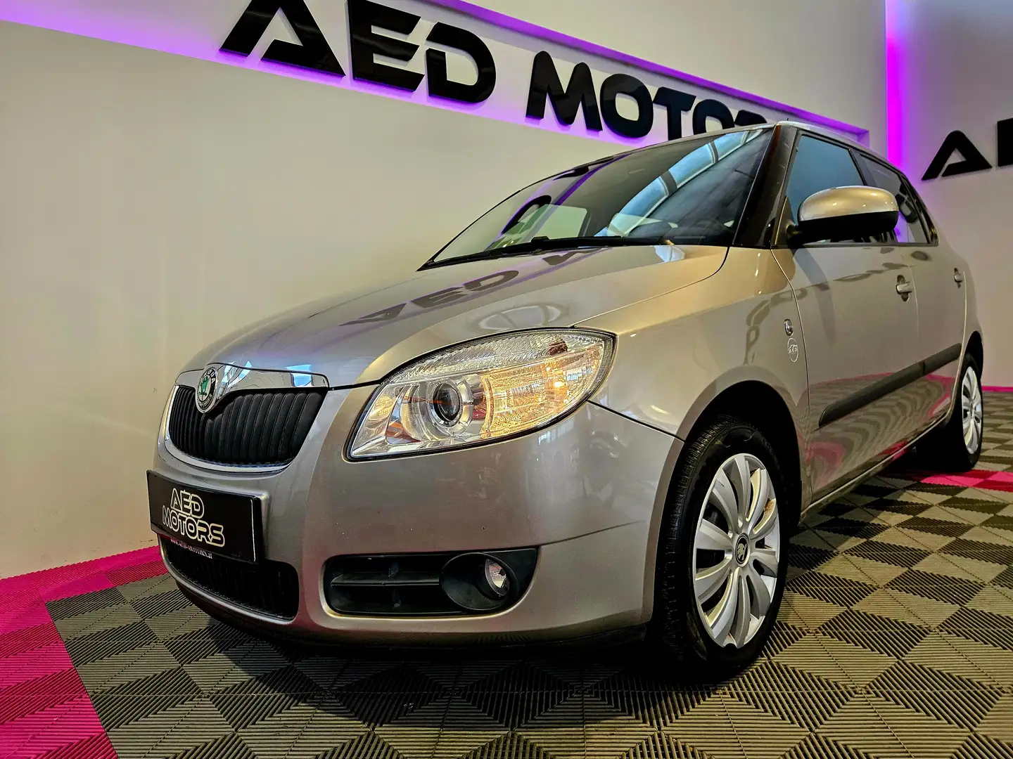 Skoda Fabia Ambiente 1.Besitz nur 67.000km Beige - 2