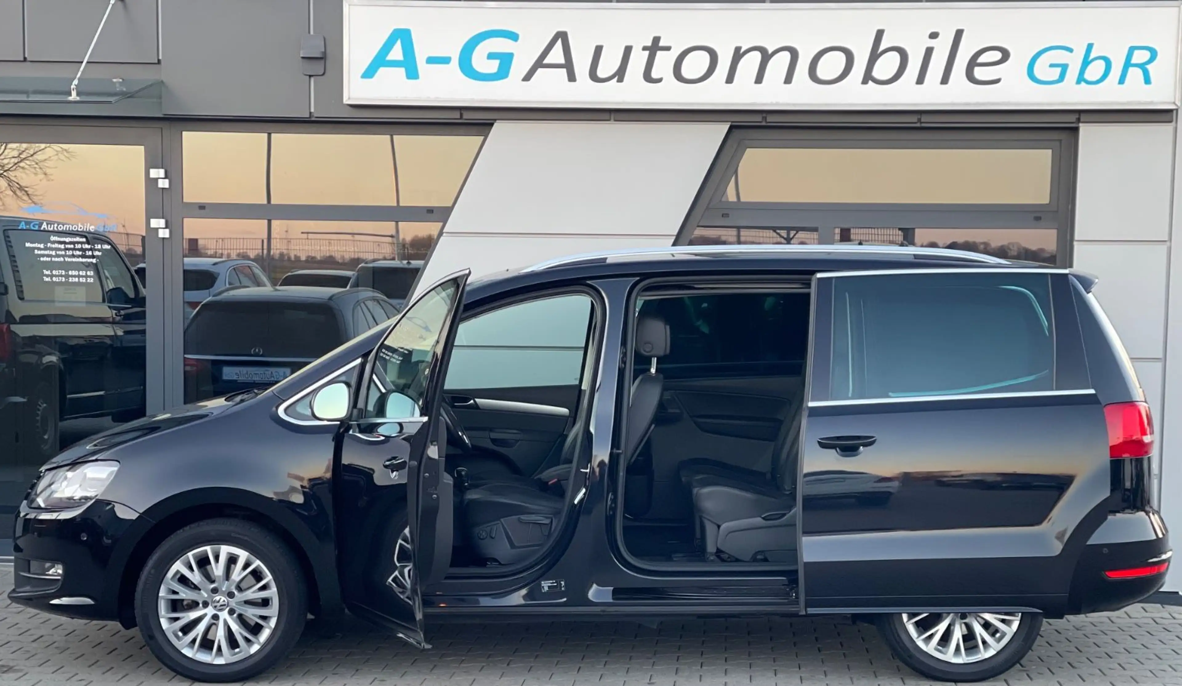 Volkswagen Sharan 2.0 TDI DSG Highline Panorama Dynaudio — photo 11