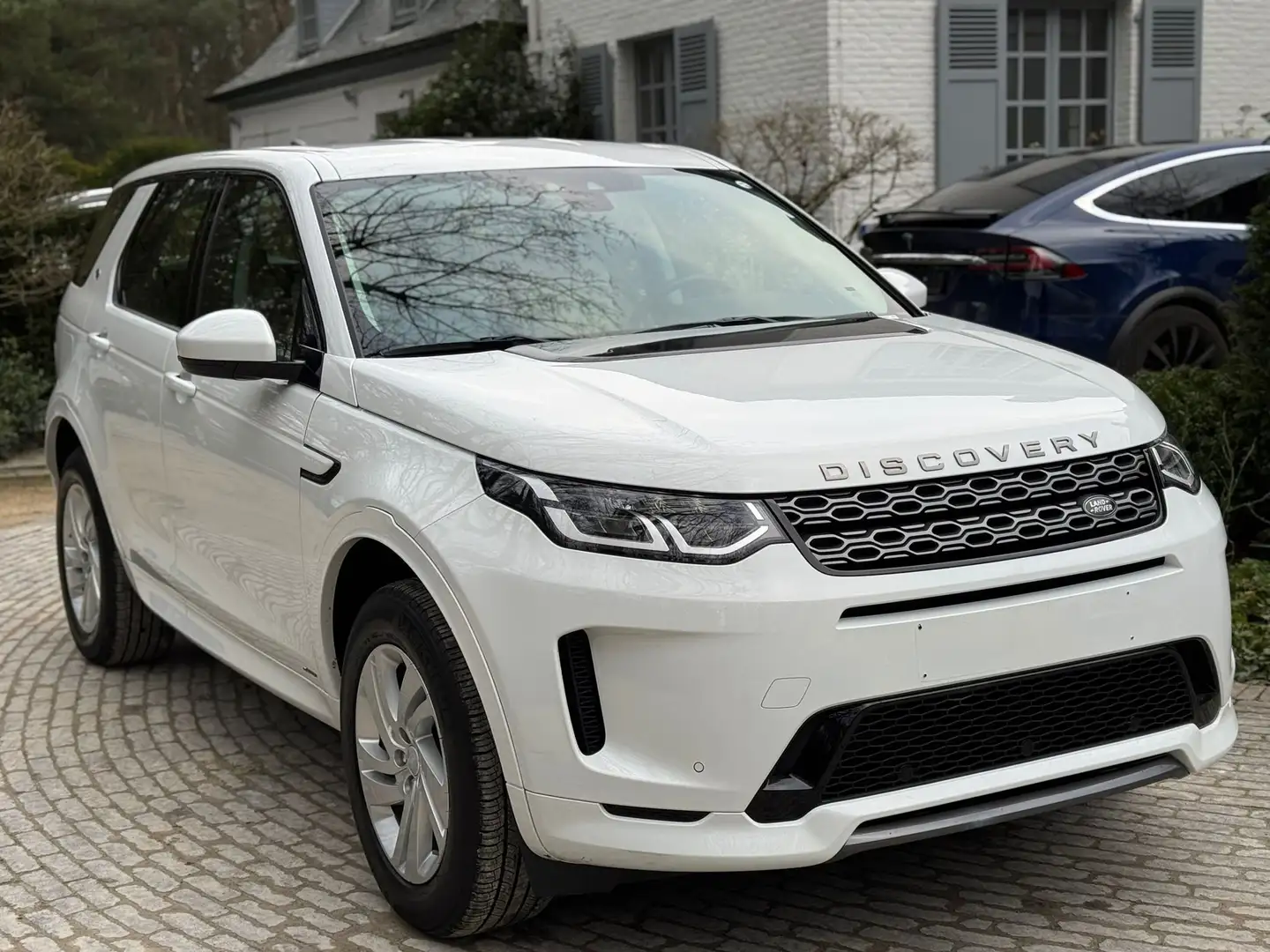 Land Rover Discovery Sport P300e R-Dynamic S PHEV Weiß - 1