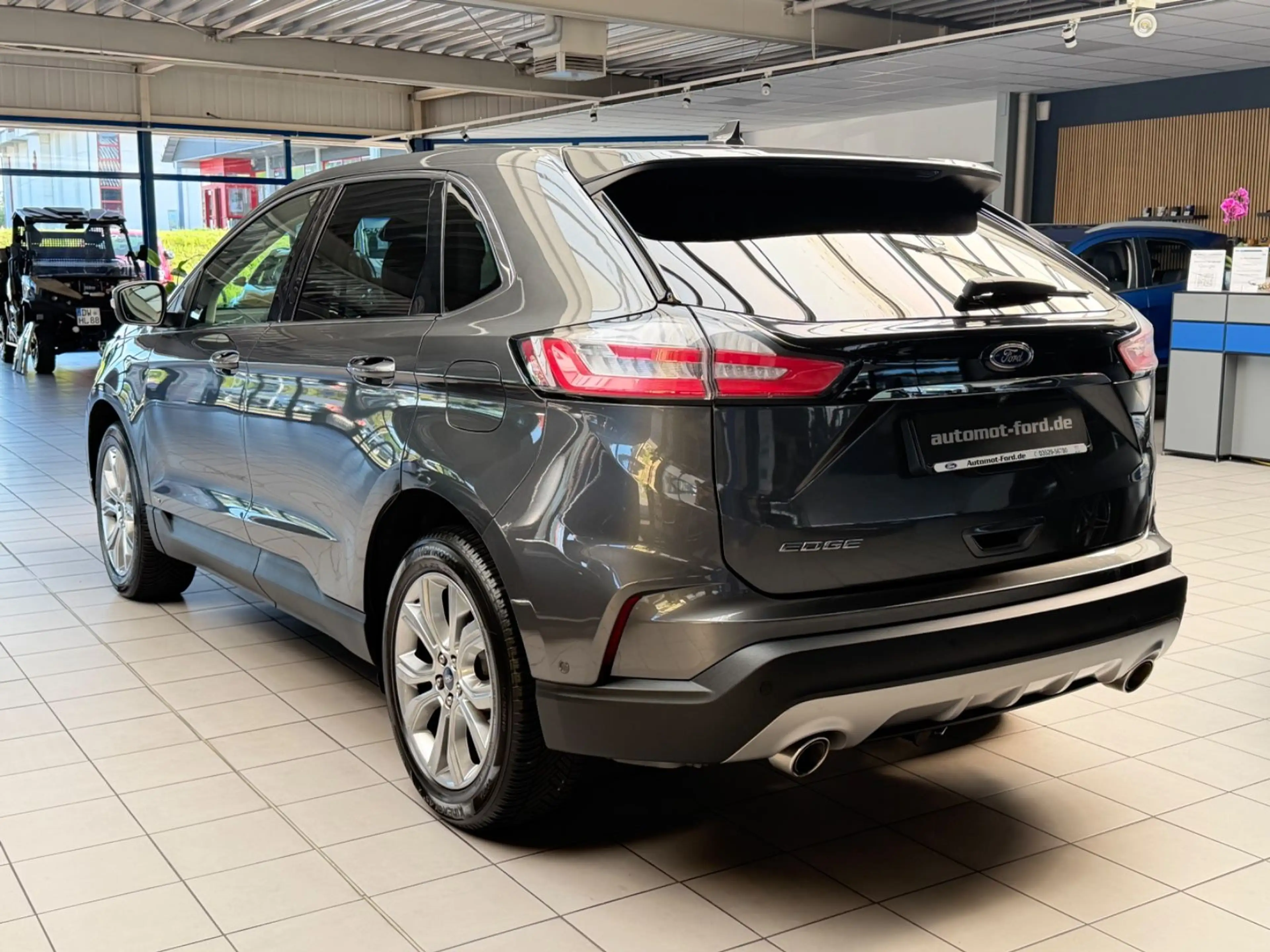 Ford Edge Titanium 4x4*LED*Navi*Klima*ACC*Sitzh.* — photo 5