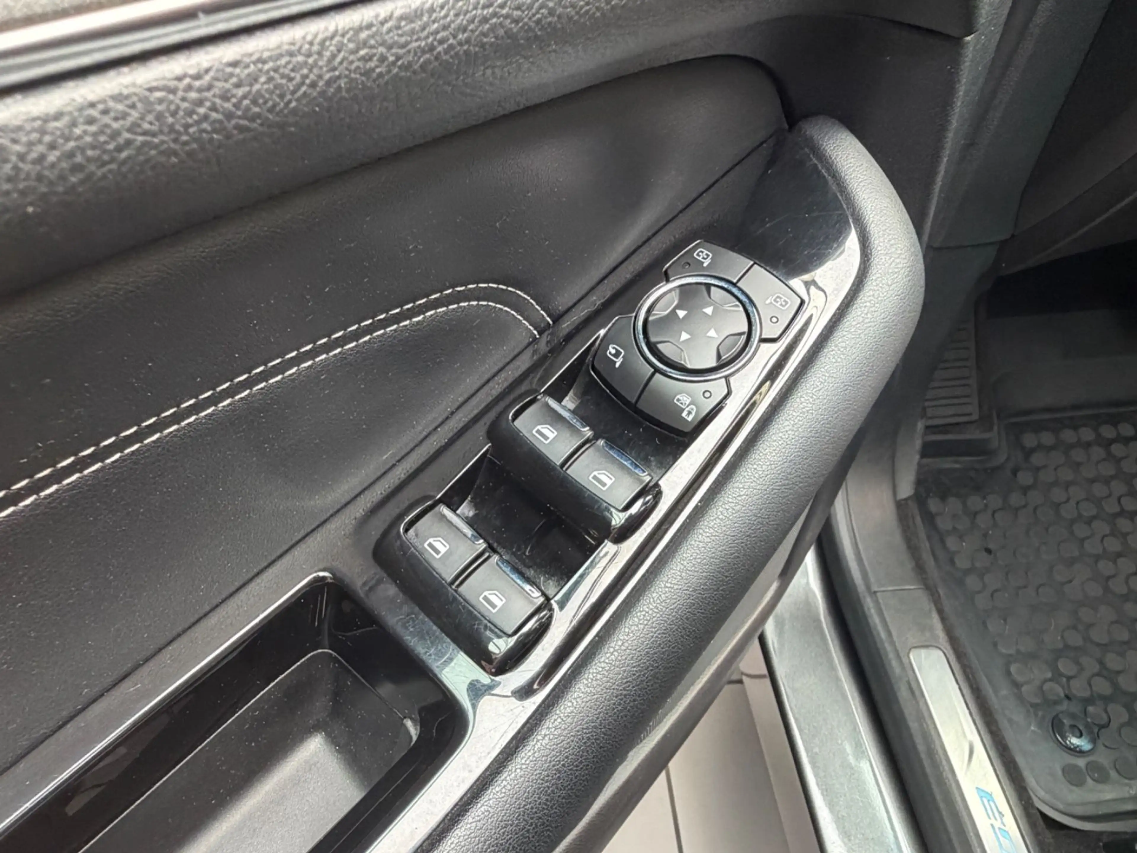 Ford Edge Titanium 4x4*LED*Navi*Klima*ACC*Sitzh.* — photo 11