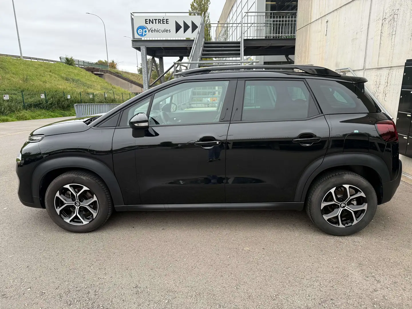 Citroen C3 Aircross 1.2 PURETECH 110 PLUS Noir - 2