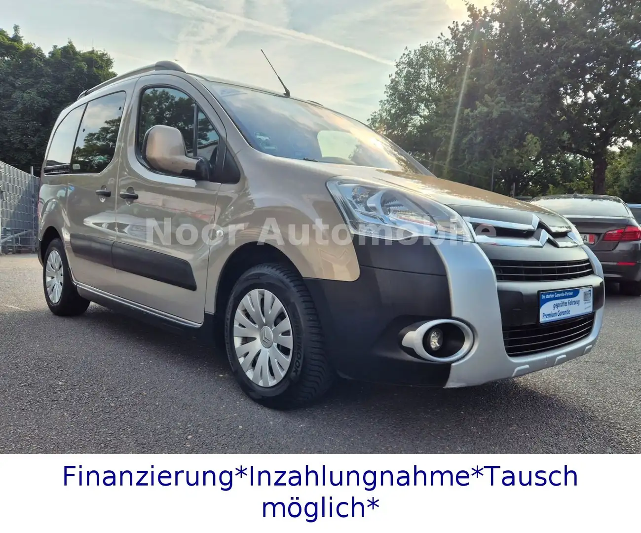 Citroen Berlingo Kombi XTR+Klima*SH+PDC*5-Sitzer Бежевий - 2