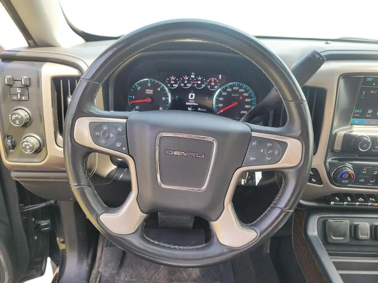 GMC Sierra 1500 снимка GMC Sierra 1500