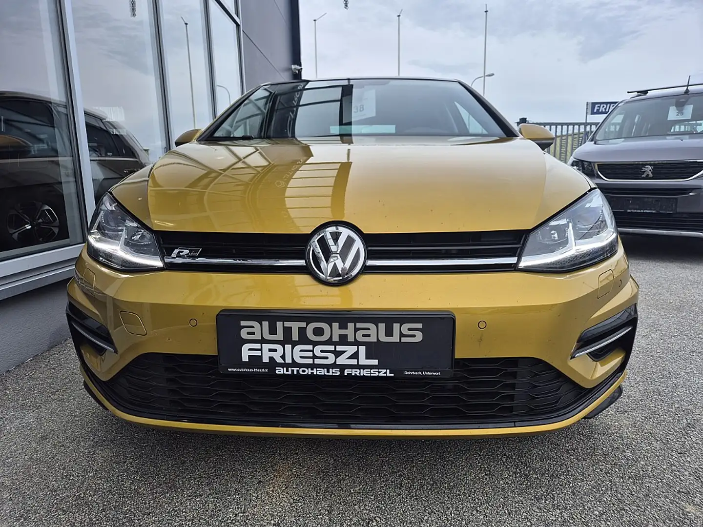 Volkswagen Golf Highline 1,6 TDI Arany - 2