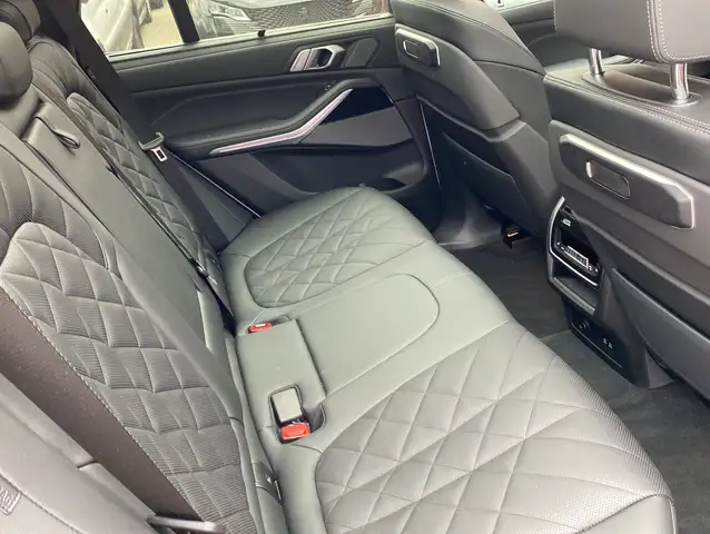 BMW X5 view 7