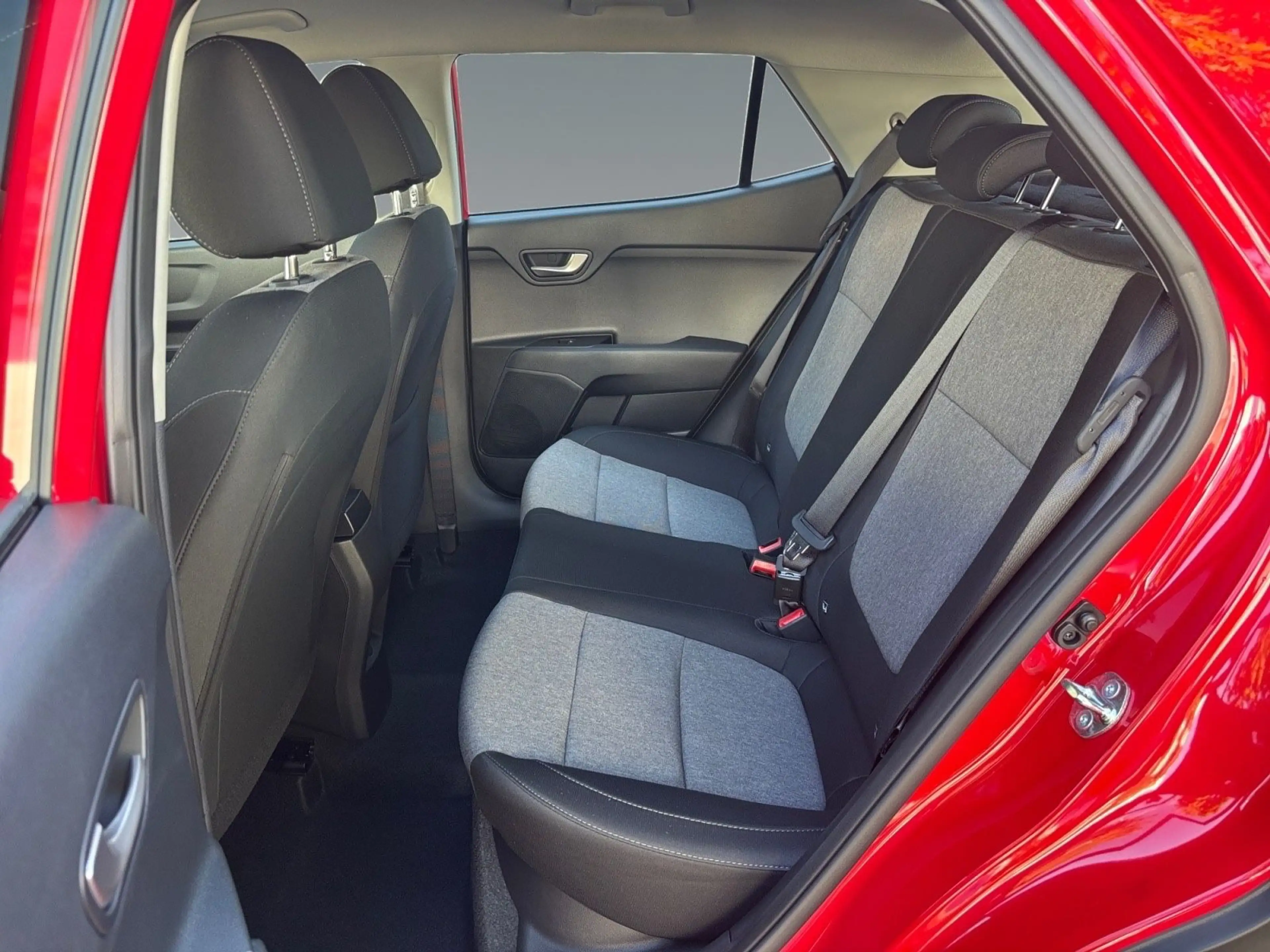 Kia Stonic 101PS Navi WinterP Kamera 7Jahre Garantie — photo 13