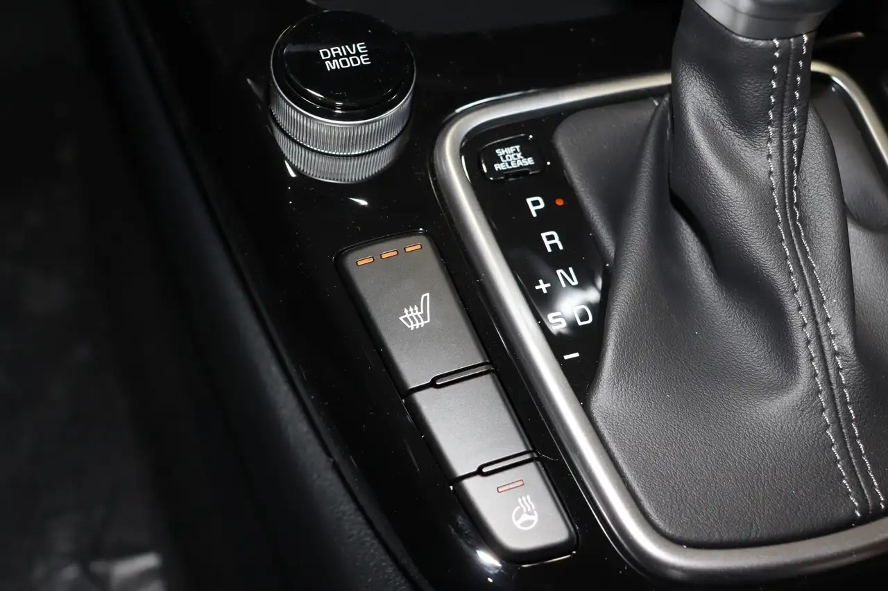 Kia Seltos снимка Kia Seltos