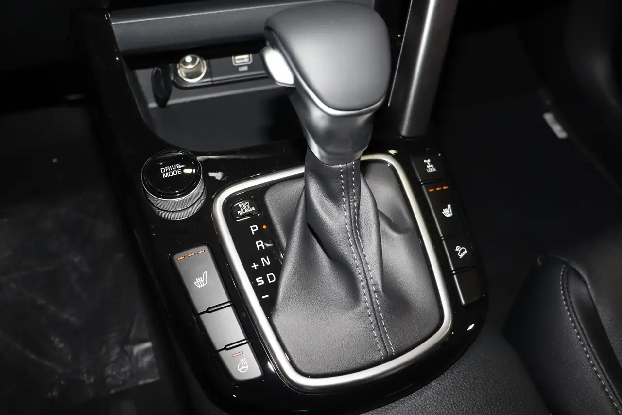 Kia Seltos снимка Kia Seltos