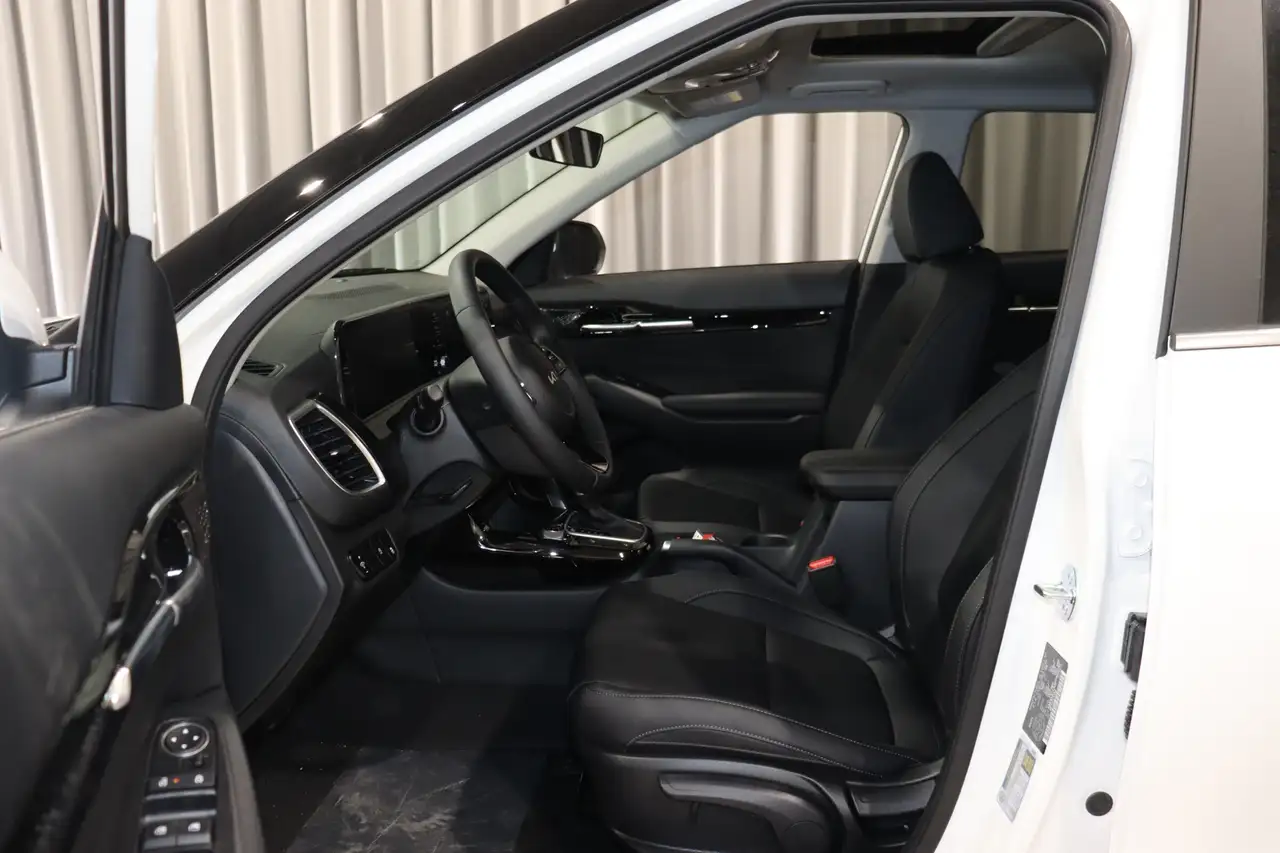 Kia Seltos снимка Kia Seltos