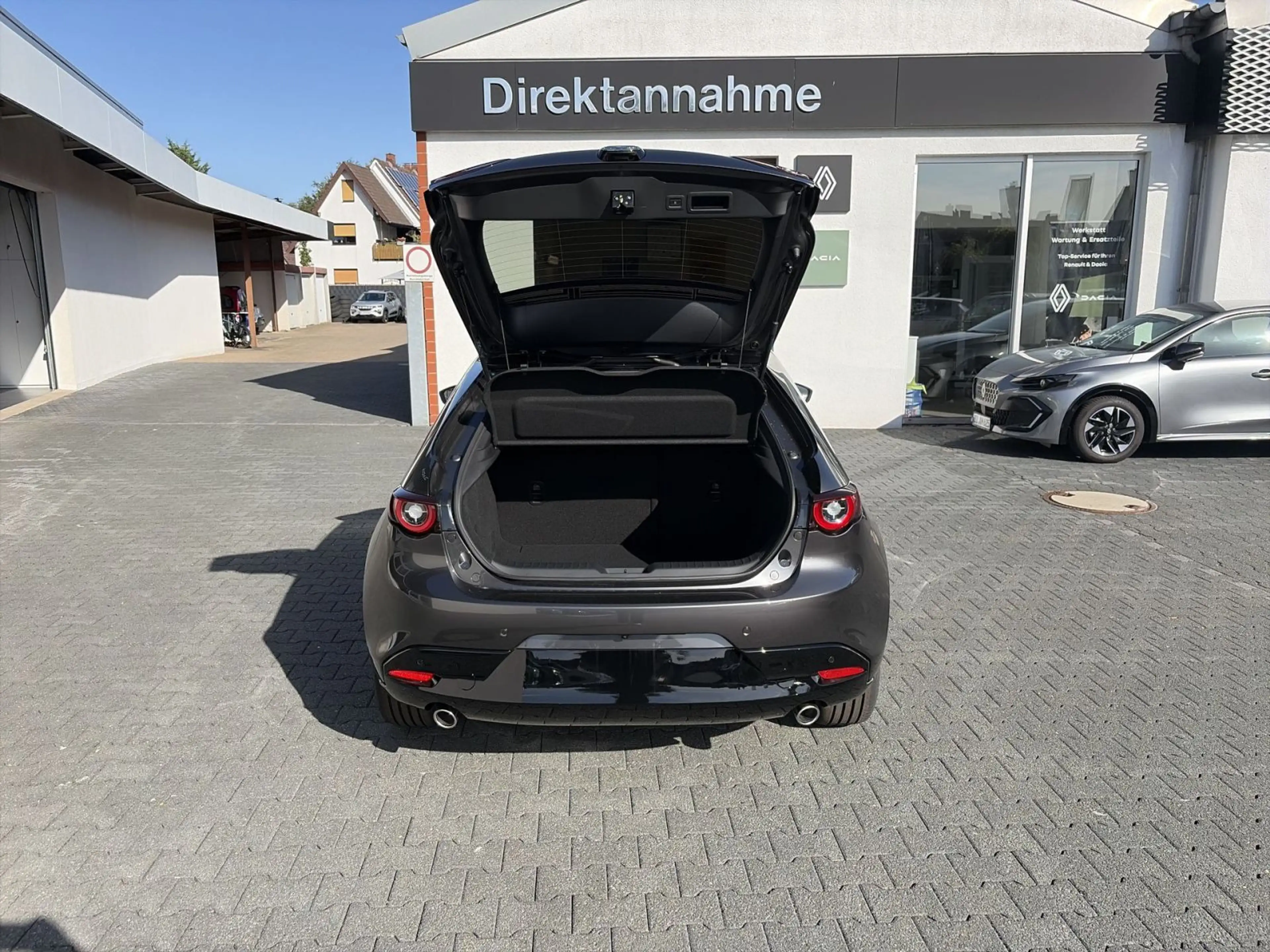 Mazda 3 SKYACTIV-G M-Hybrid — photo 10