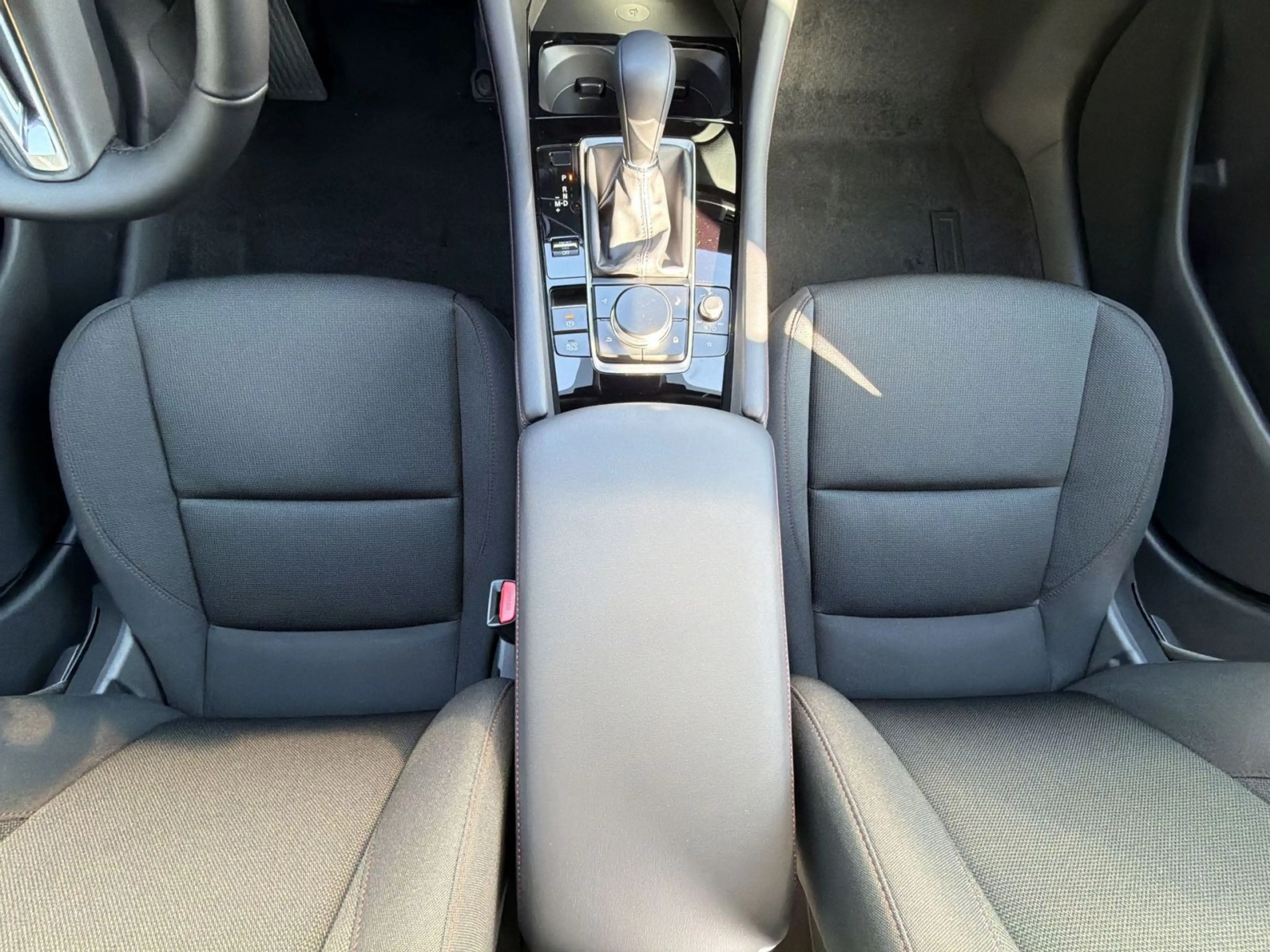 Mazda 3 SKYACTIV-G M-Hybrid — photo 15