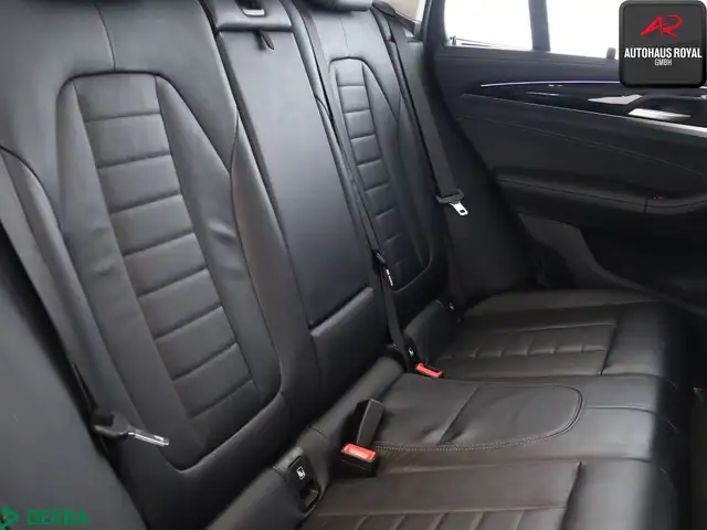 BMW X3 view 13
