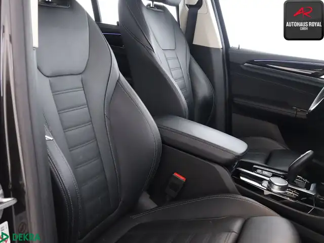 BMW X3 view 12