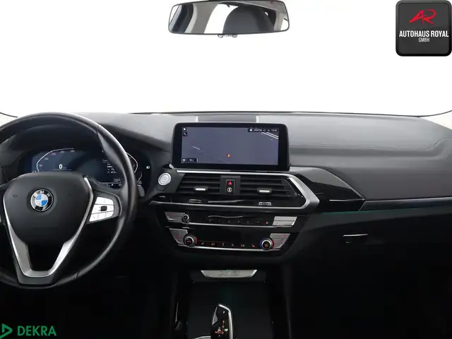 BMW X3 view 9