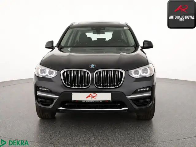 BMW X3 view 8