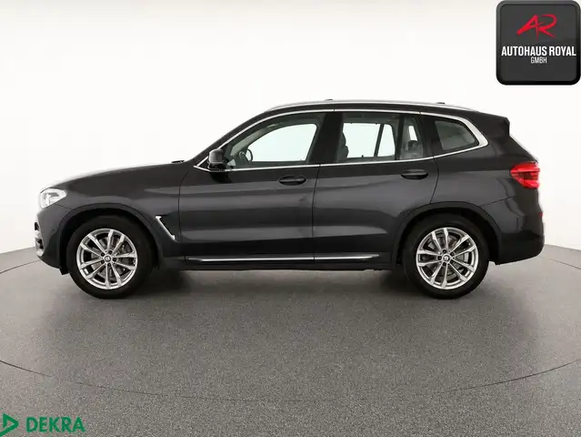 BMW X3 view 2
