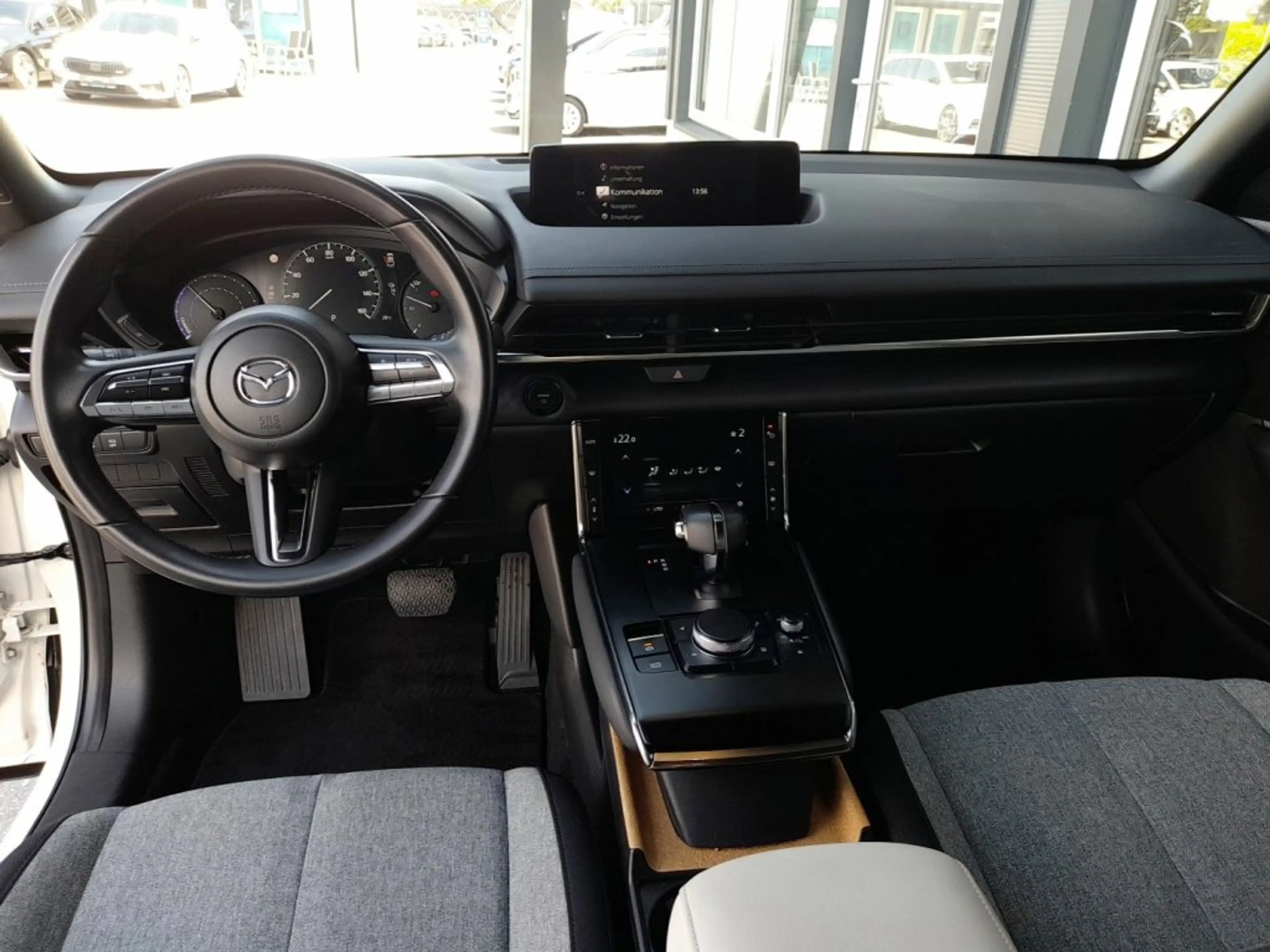 Mazda MX-30 e-SKYACTIV Aut. *VOLL LED / NAVI / 18 ZOLL / PDC v&h / KLIMAAUT.* — photo 4