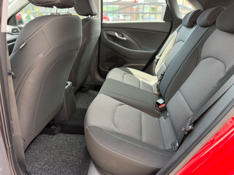 Hyundai i30 Select /KAMERA/NAVI/SHZ/KLIMA/CARPLAY — photo 11
