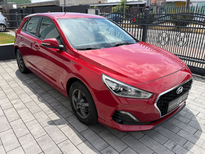 Hyundai i30 Select /KAMERA/NAVI/SHZ/KLIMA/CARPLAY — photo 3