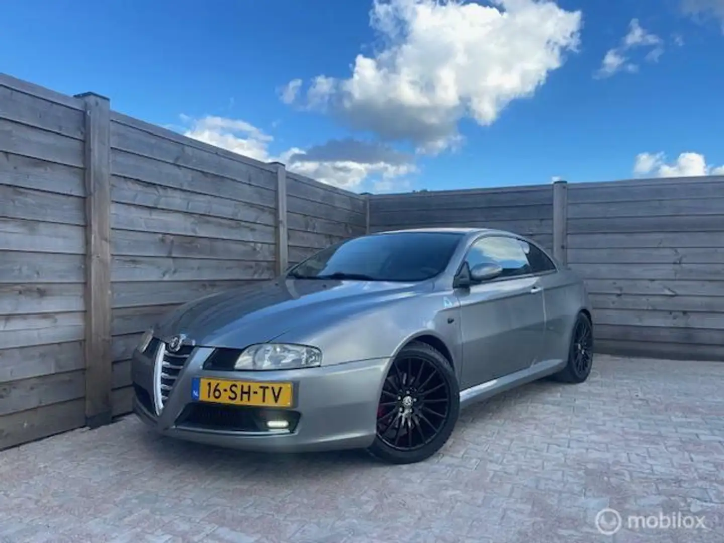 Alfa Romeo GT 2.0 JTS Distinctive CruisC-Stoelverw-DAB Сірий - 1