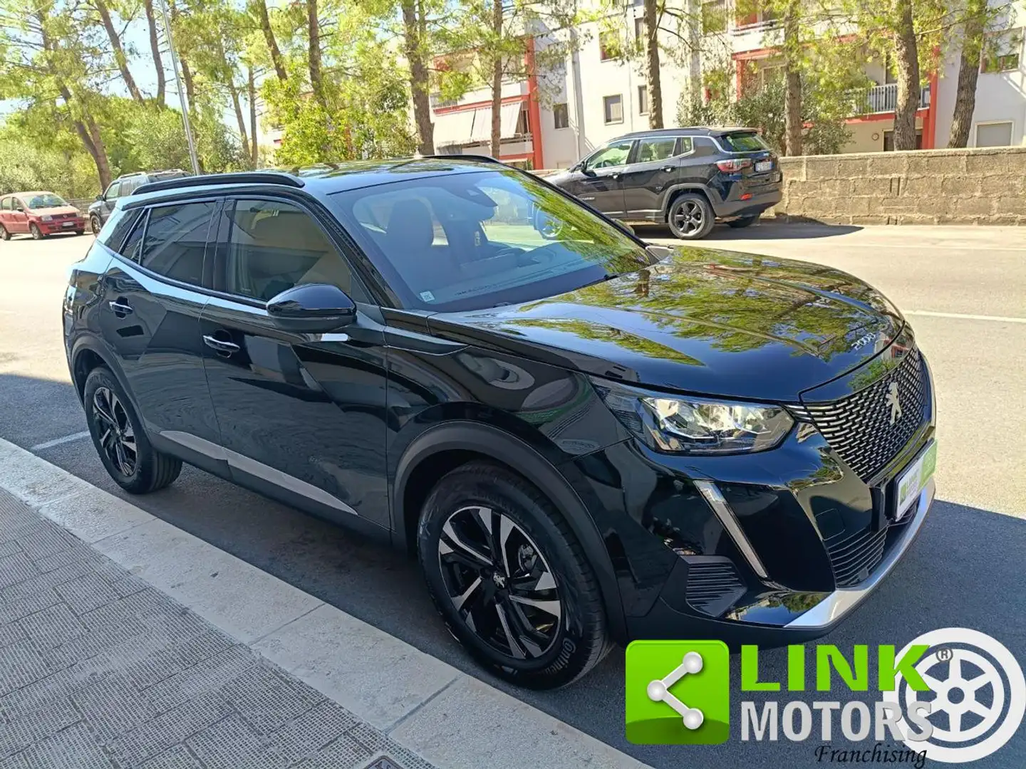 Peugeot 2008 PureTech 130 S&S Allure Pack GARANZIA UFFICIALE Nero - 2